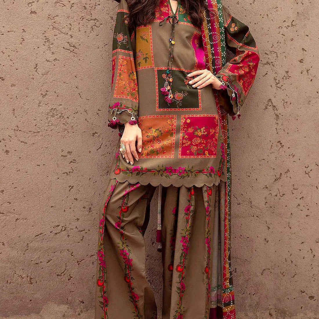Trendy All-Over Digital Print Swiss Lawn 3 Piece Unstitched Dress with Soft Chiffon Dupatta – Lawn Collection 2026