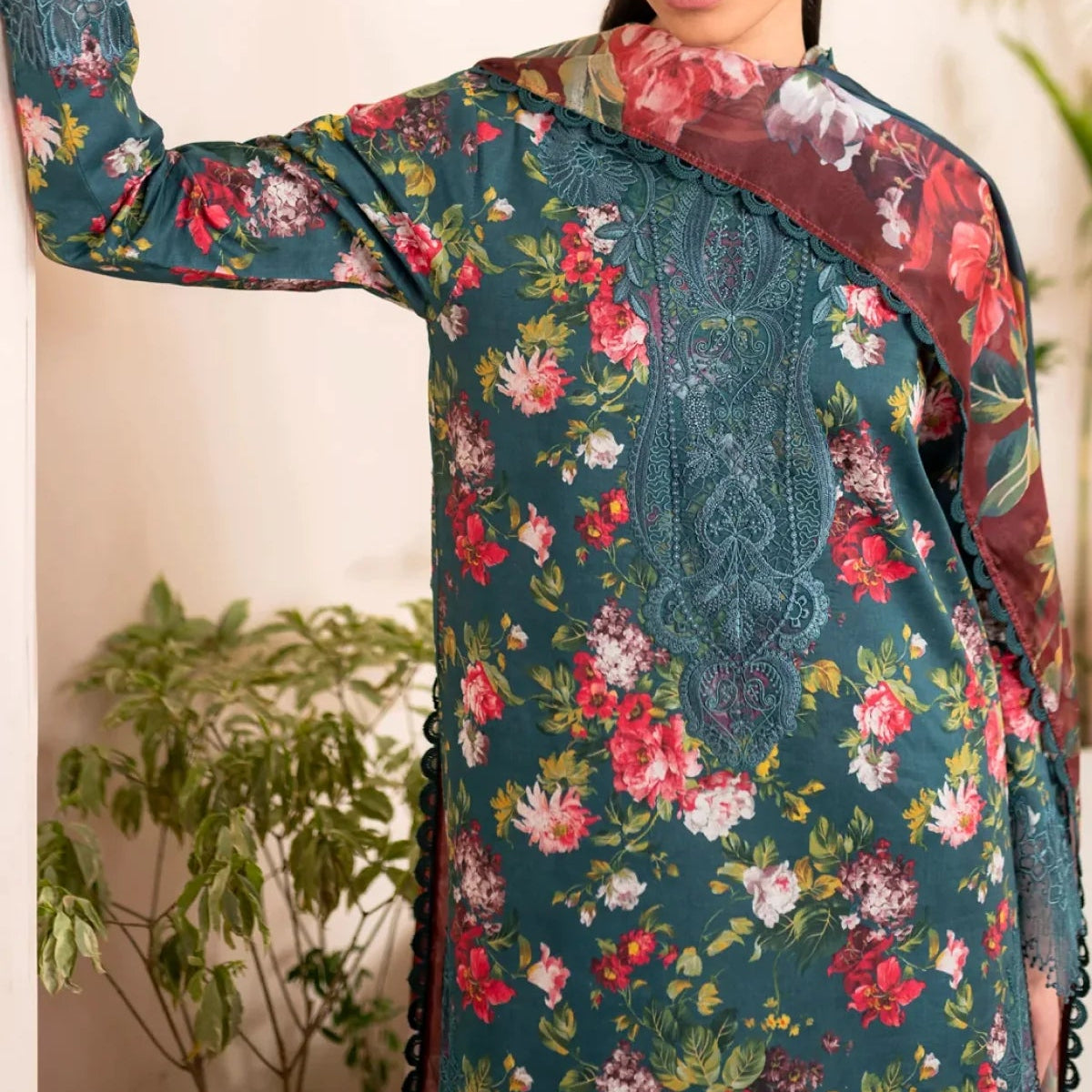 Elegant Floral Embroidered Lawn 3 Piece Unstitched Suit with Chiffon Dupatta